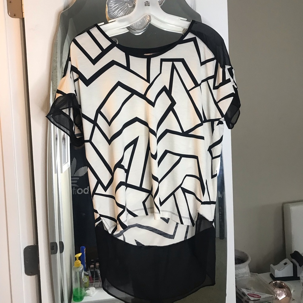 Cute pattern top